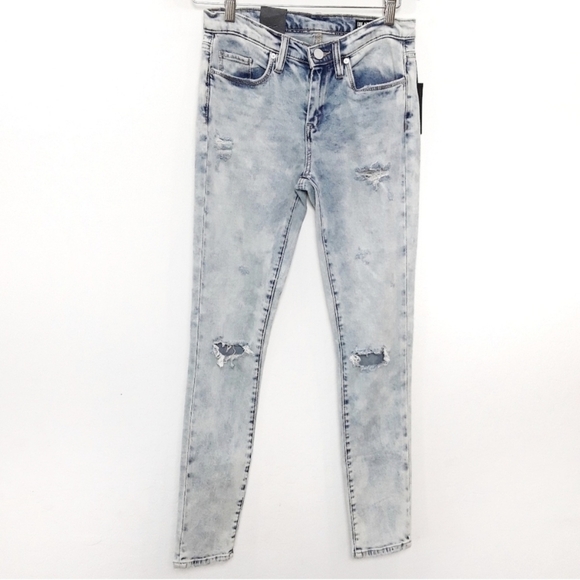Blank NYCNWT The Reade Distressed Skinny Jeans